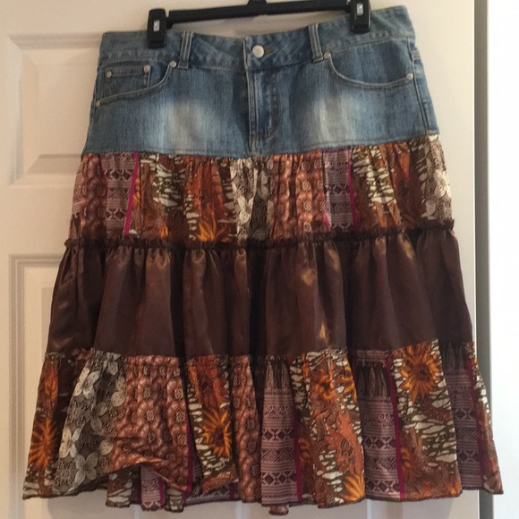 Younique Dresses & Skirts - Denim and fabric Skirt — Size 11